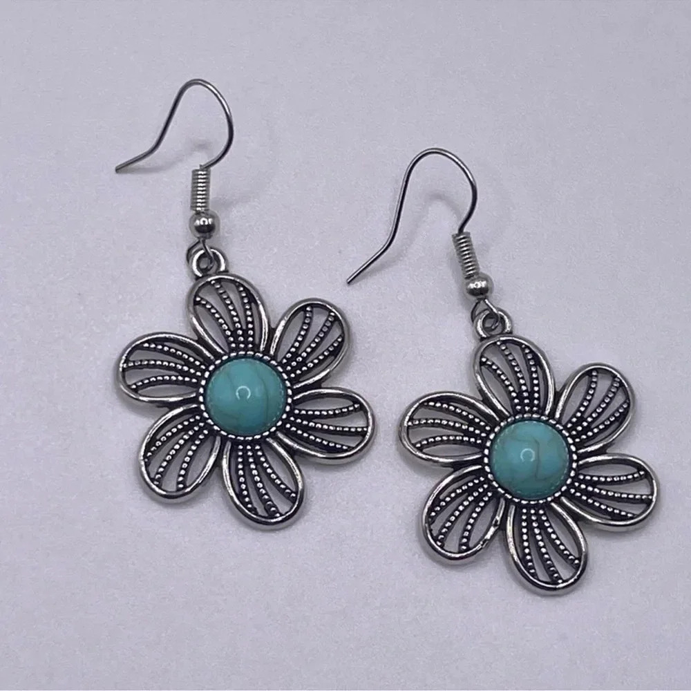 Silver Turquoise Flower Earrings
